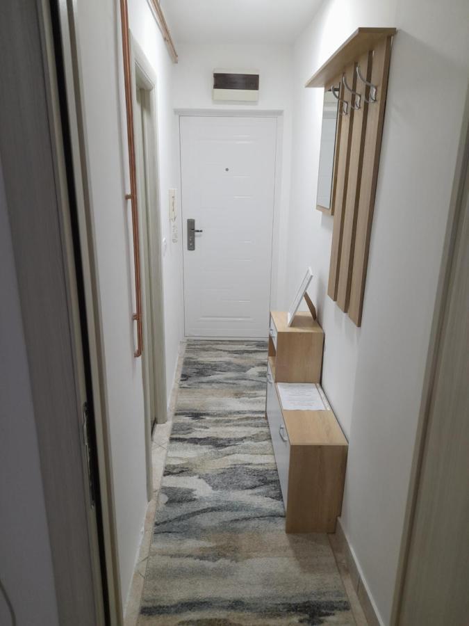 Holiday Apartament Three Nis Exterior foto
